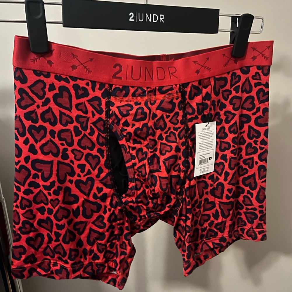 2 UNDR men’s underwear